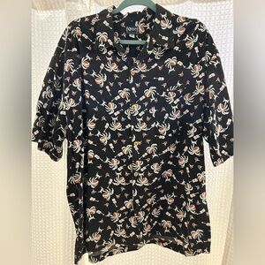 Que Mens Short Sleeve‎ Button Down Hawaiian Shirt size L